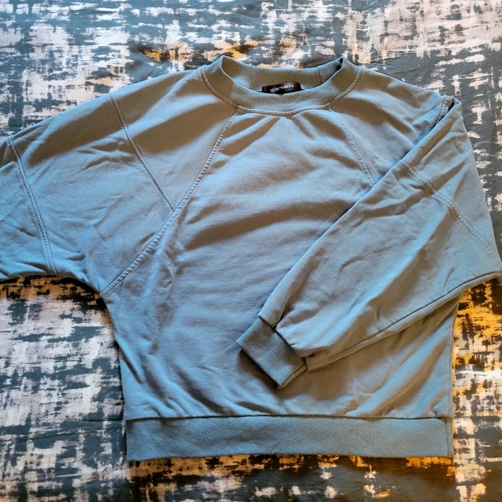 Merokeety Sweater - Picture 3 of 4